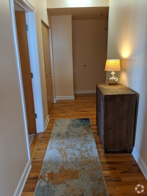 Building Photo - 41 E 8th St Unit 1907 Rental