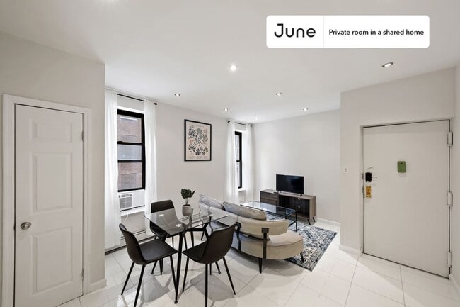 Room in Shared 3 bed/1 bath home in Upper West Side