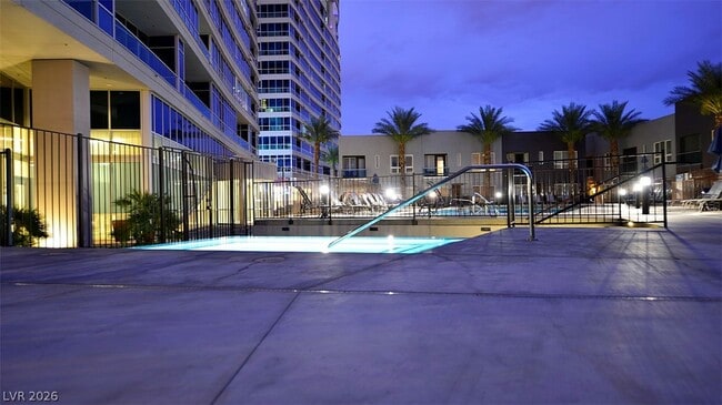 Photo - 4575 Dean Martin Dr Unidad 1004