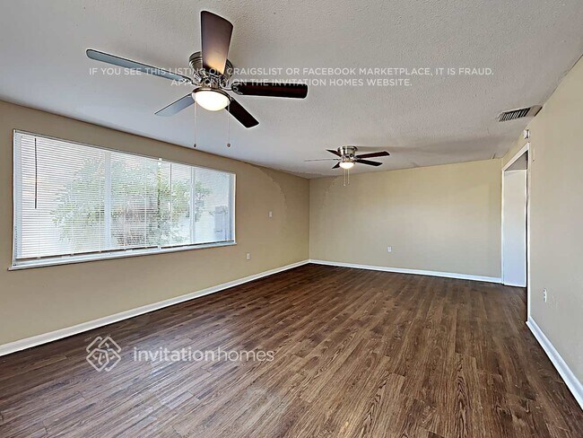 Photo - 5512 102nd Ave N