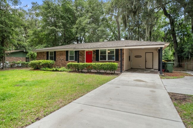 Photo - 527 Red Oak Rd