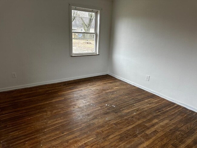 Photo - 9070 Lew Wallace Dr