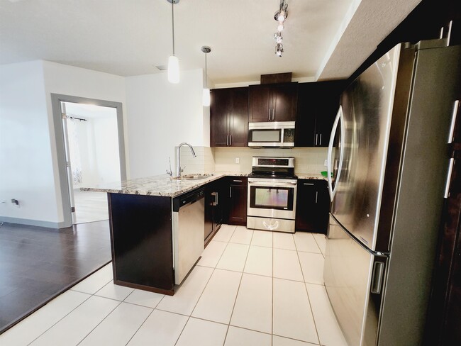 Photo - 5151 Windermere Blvd
