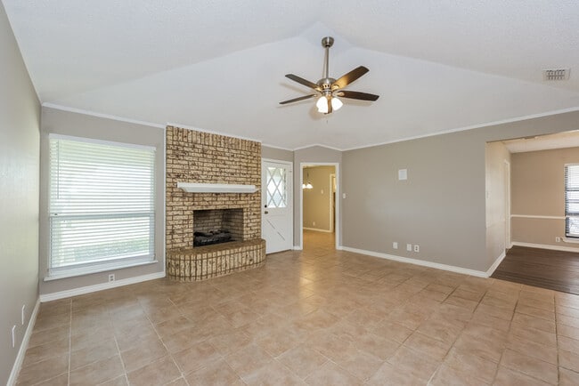 Photo - Expansive 3-Bedroom Home in Waxahachie, TX
