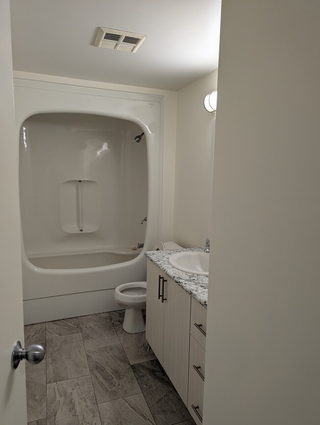 Photo - 67 Bronte Rd