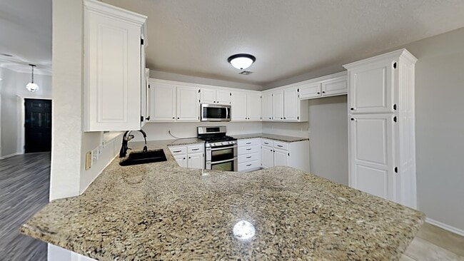 Photo - Very Nice 3 Bedroom 2 Bath Home in Yukon Schools