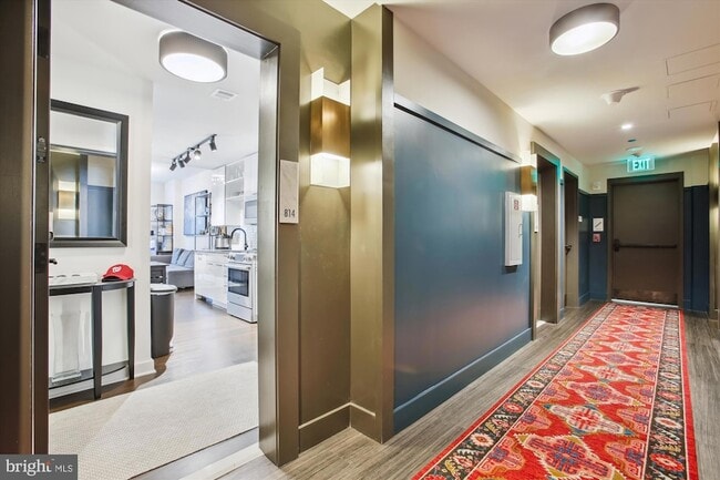 70 N St SE Unit N814
