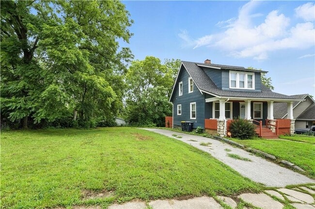 Photo - Great 2 bedroom 2 FULL bathrooms remodeled...