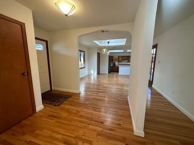 Photo - 406 N Santa Cruz Ave