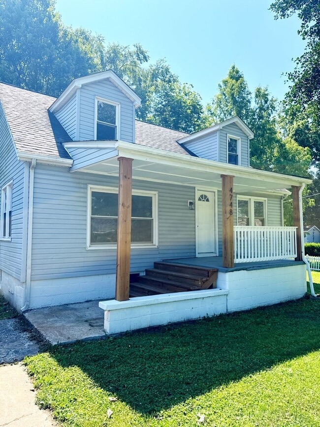 Photo - Move In Ready....4748 Warnock Ave