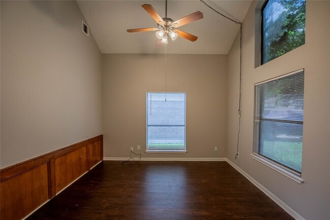 Photo - 10106 Lost Trail St