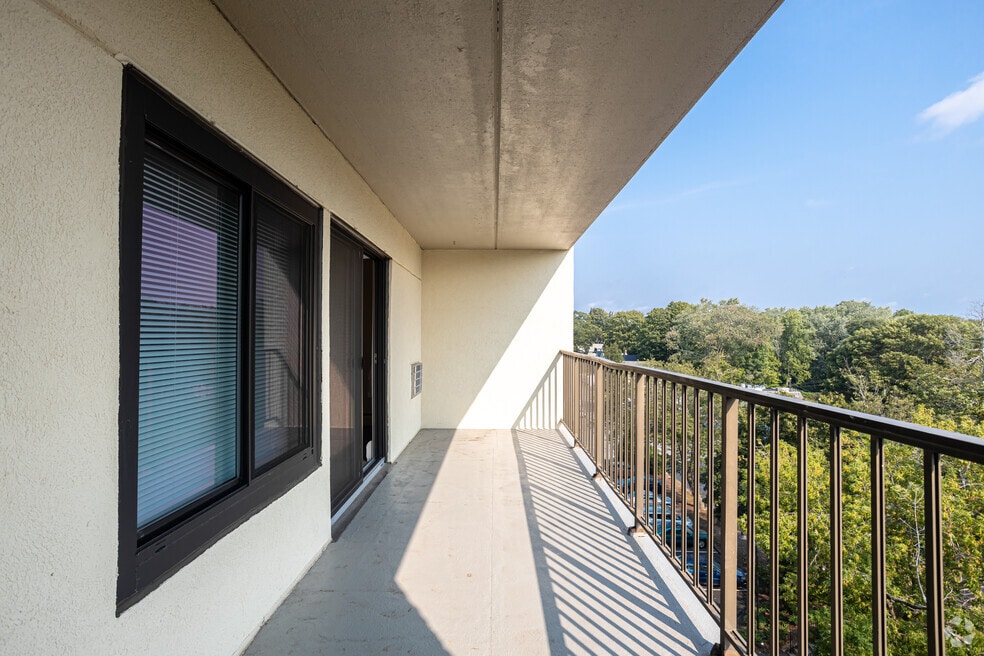 1BR, 1BA