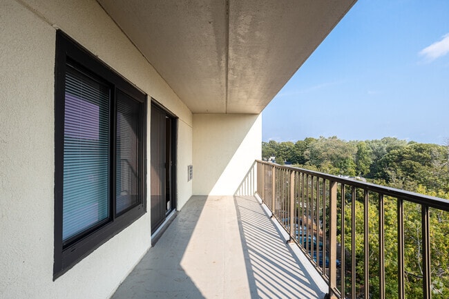 1BR, 1BA