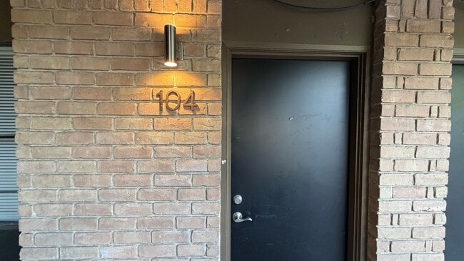 Building Photo - 104-W Eden at Avondale Unit 104-W