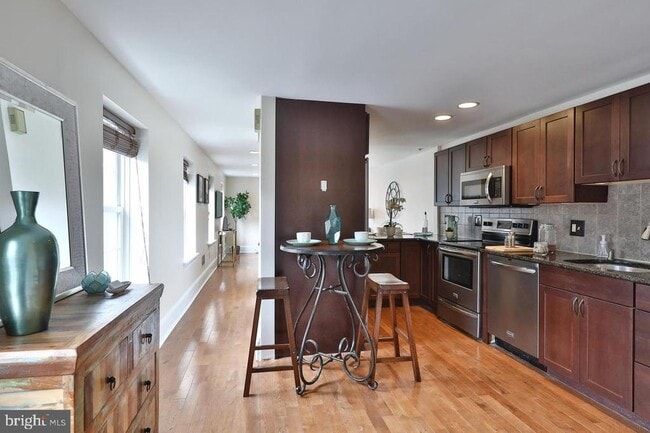 Photo - 630 N 17th St Unidad 5