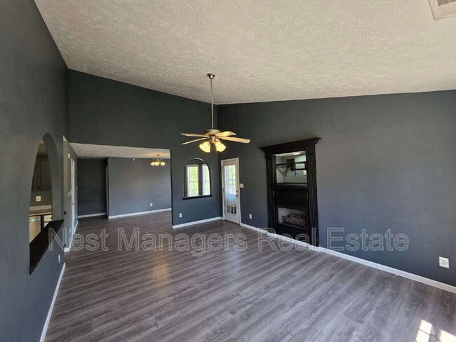 Photo - 7732 Redwood Ave