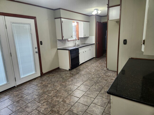 Photo - 703 S Foster St