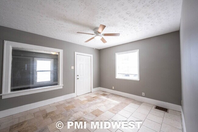 Photo - 2201 E New York St Unit 2201-B