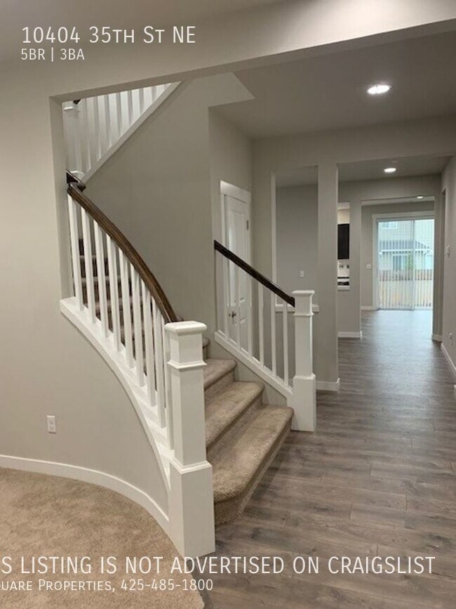 Photo - FALL into comfort in this beautiful 5 Bedr...