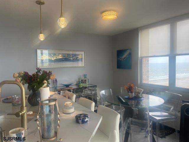 4800 Boardwalk Unit 1809