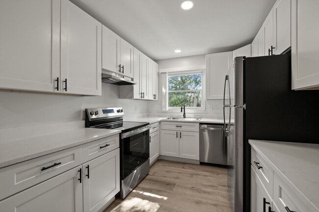 Photo - Chestnut Oaks Apartments