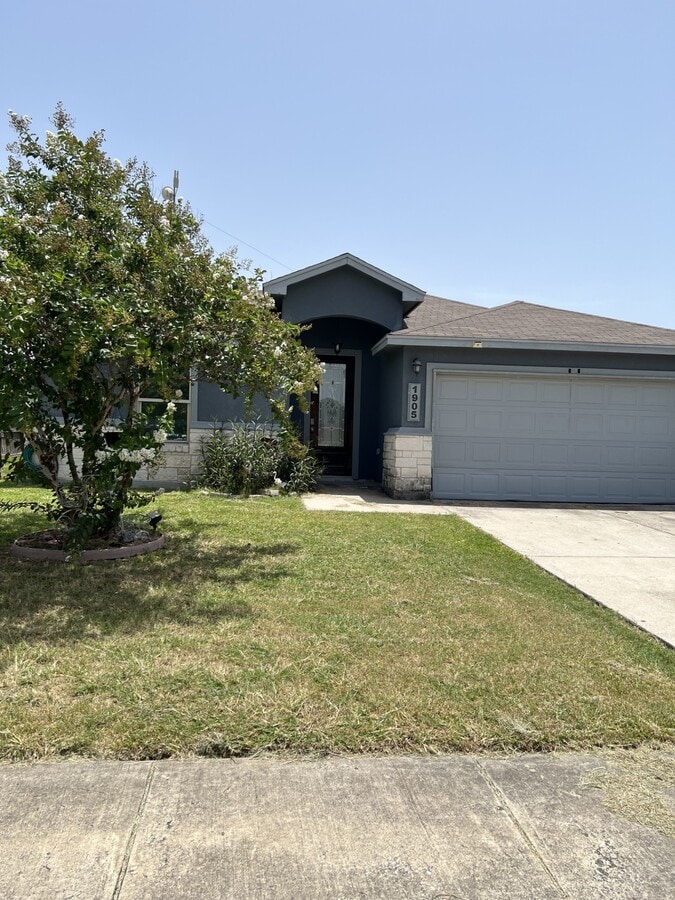 Photo - 1905 Cottonwood Dr