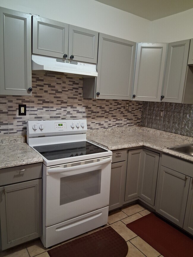 Photo - 917 N Lombard St