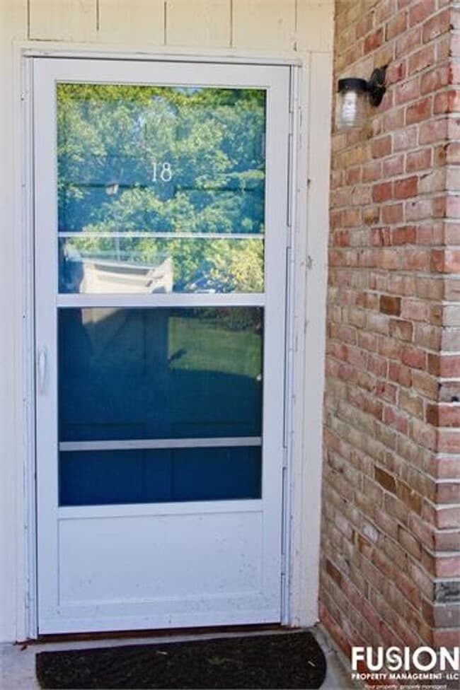 Photo - Bright 2-Bedroom Home Near Oakledge Park w/Pool!