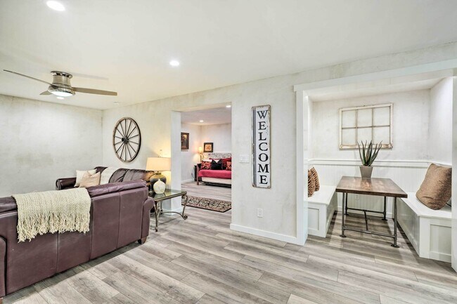 Photo - 303 Glenwood Rd