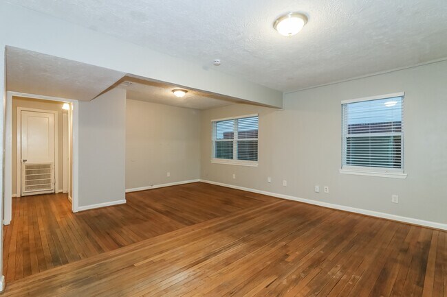 Photo - 2125 Dewberry Ln