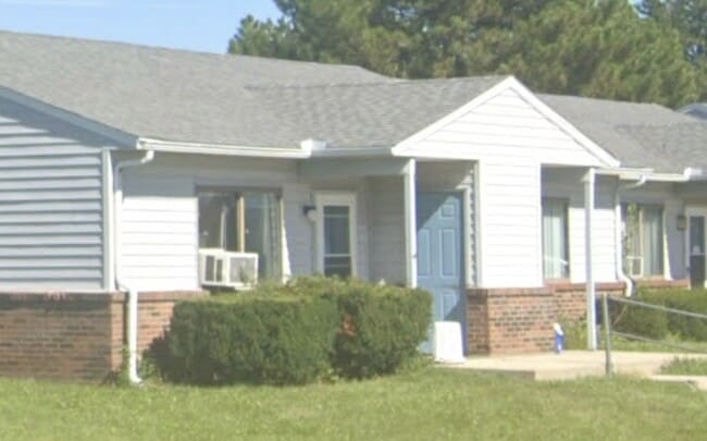 Photo - 307 Oxford Dr