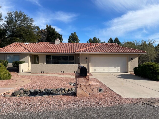HOUSE - SEDONA - VILLAGE OF OAK CREEK - HOUSE - SEDONA - VILLAGE OF OAK CREEK