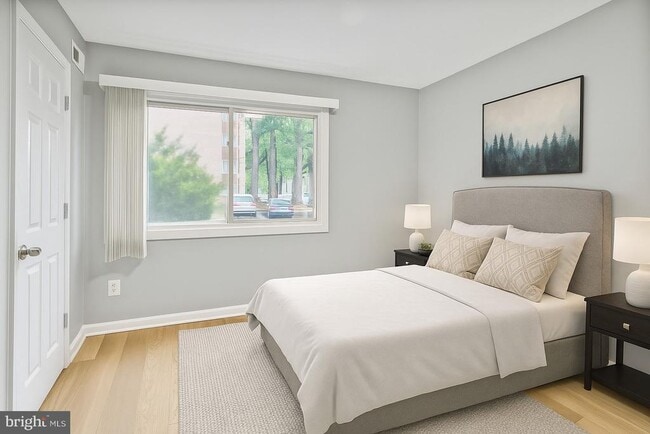 8001 Chanute Pl Unit 5