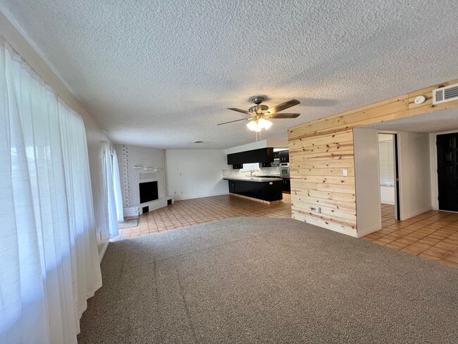 Photo - 9420 Max Dr