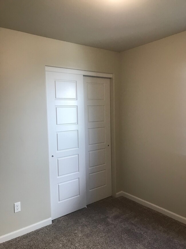 Bedroom - 2851 Belford Ave