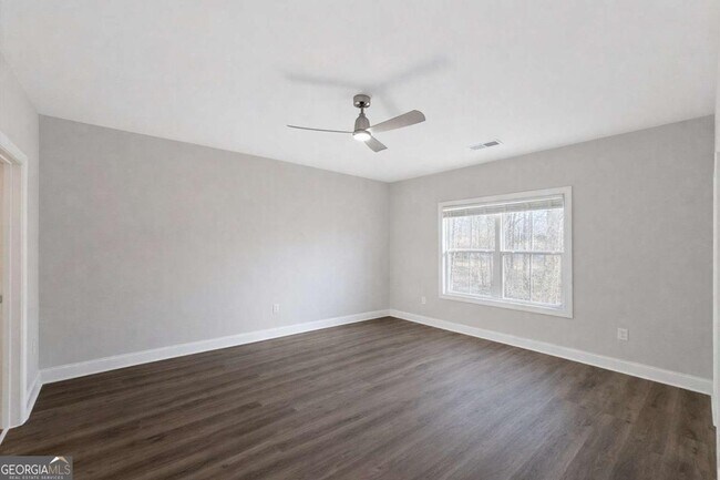 Photo - 1375 Walking Wy