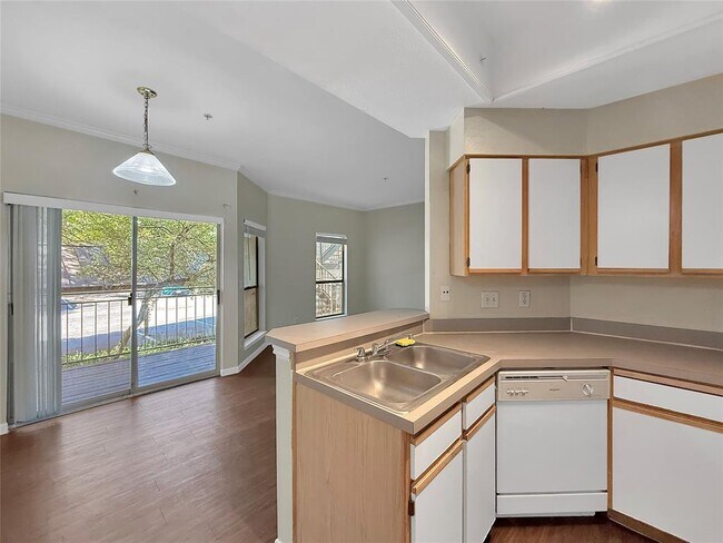 6000 Shepherd Mountain Cove Unidad 1020