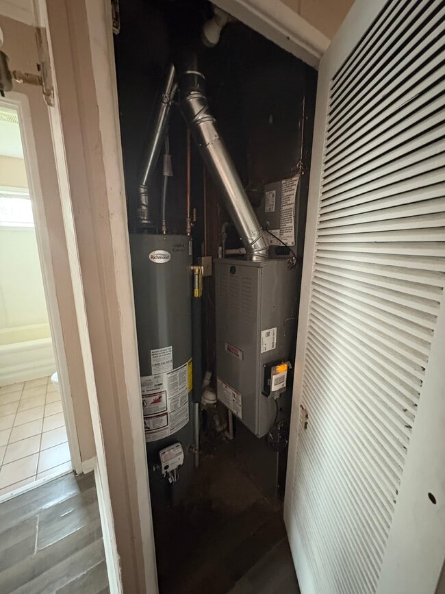 Photo - 3453 165th St