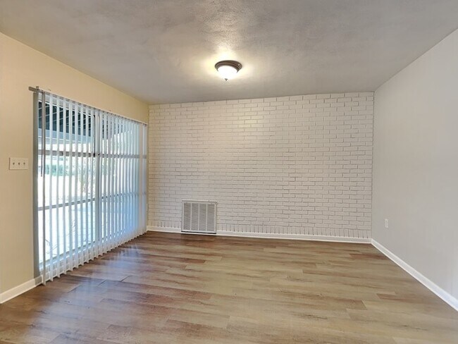 Photo - 1627 N Powers Dr