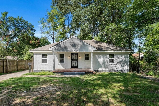 Building Photo - 810 Indian Dr Rental
