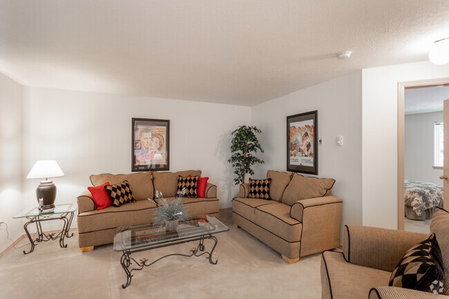 1BR, 1BA - 660 SF