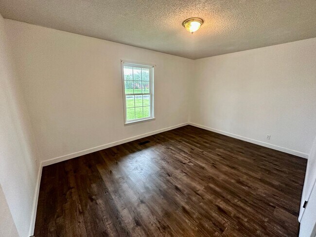 Photo - 908/910 Bagwell drive Unit 908 Bagwell drive