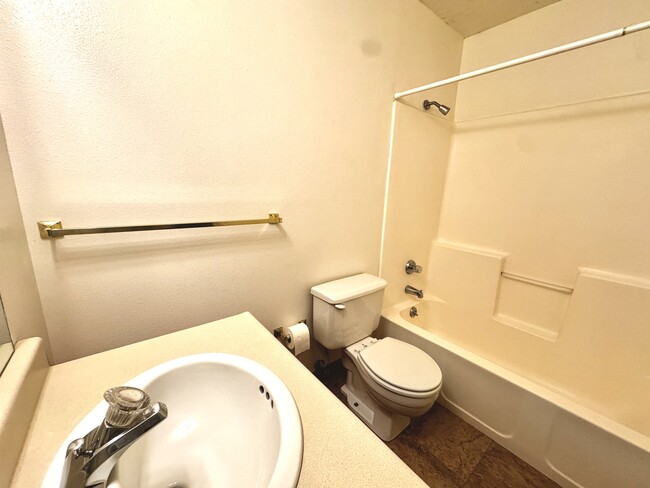 Photo - Nottingham Apartments