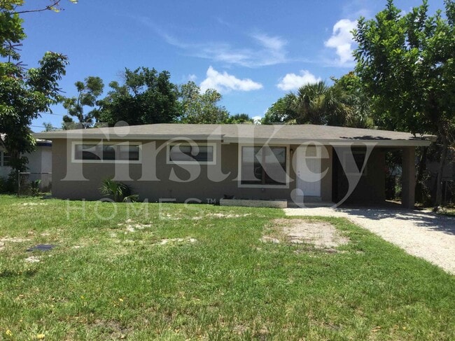 Building Photo - 2610 SW 5th St