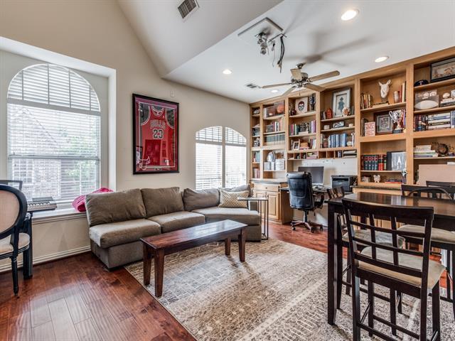 Photo - 5735 Richmond Ave