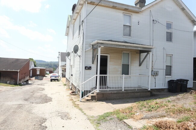 Building Photo - 426 Broad Ave Rental