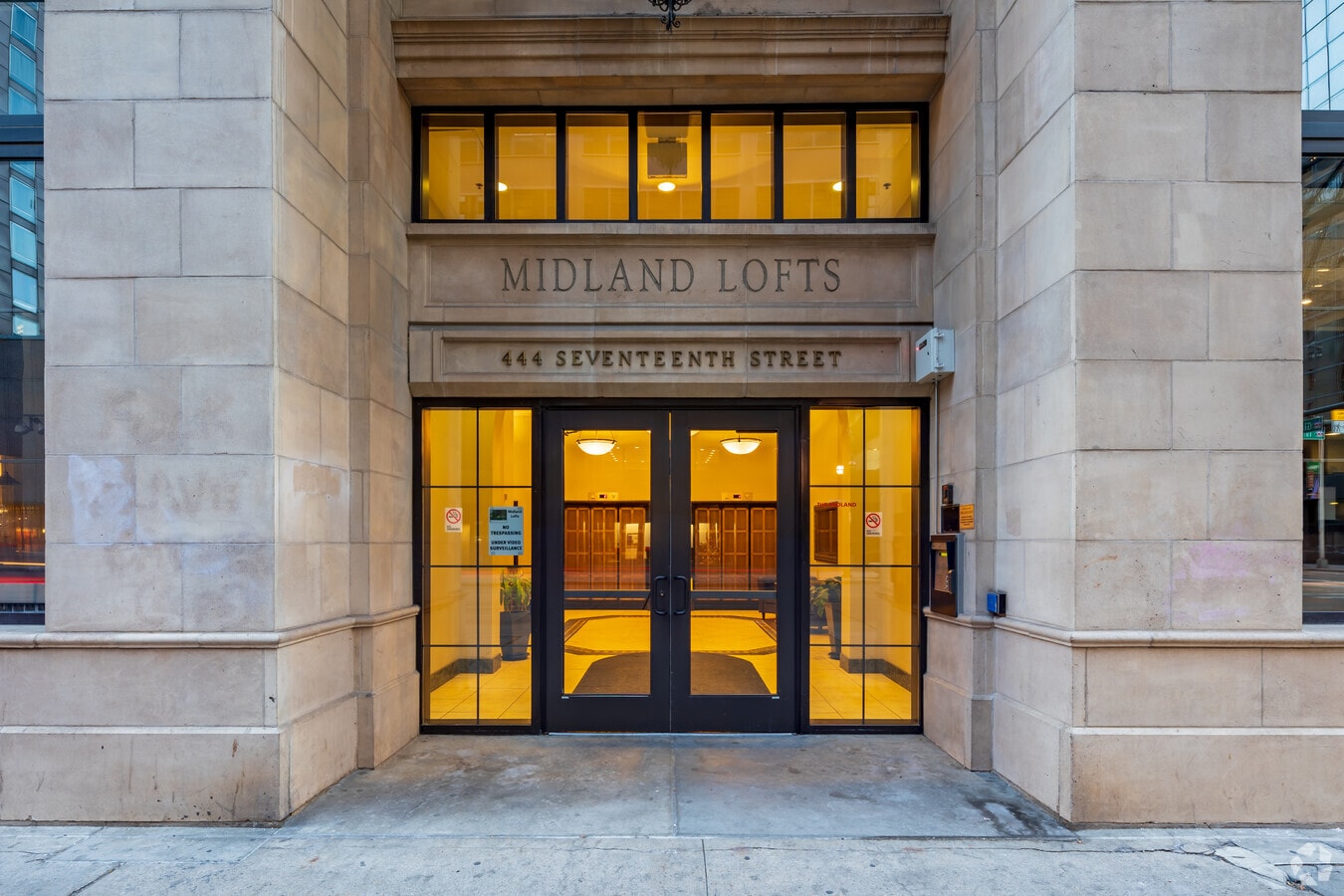 Entrada - Midland Lofts