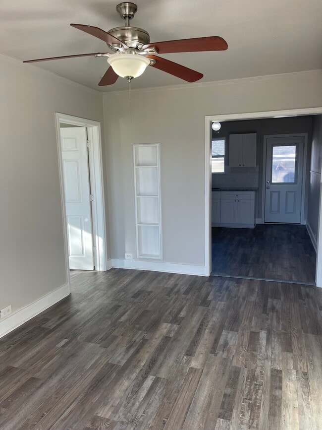 Photo - 2409 Avenue G