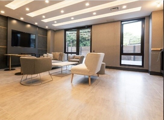 Photo - 635 4th Ave Unidad 1203