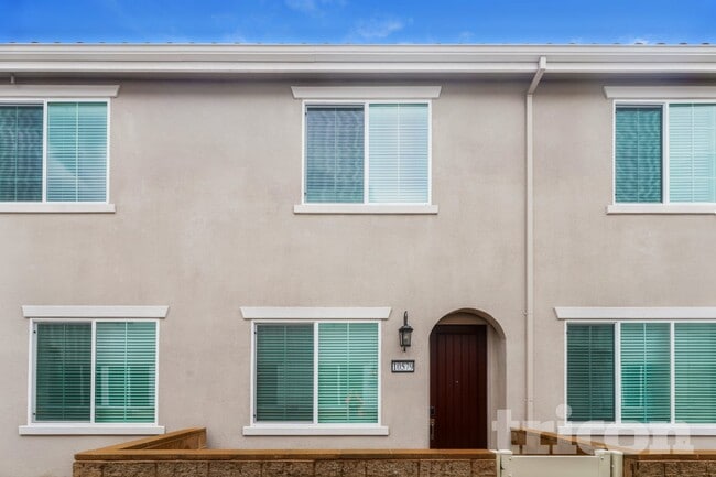 Building Photo - 10579 Amigos Ct